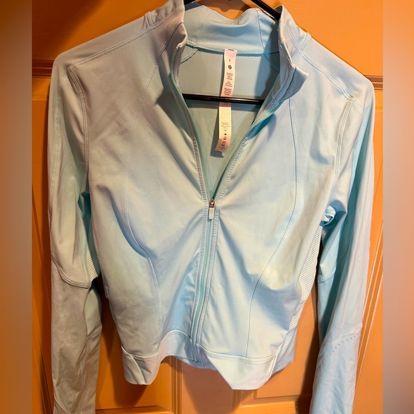 Lululemon Final Mile Jacket in Icing Blue size 6 - Picture 2 of 5